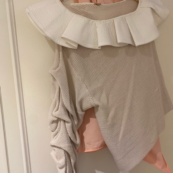 Johanna Ortiz Keresan Ruffle on shoulder size 4. Moda Operanti dust bag included - Picture 5 of 7